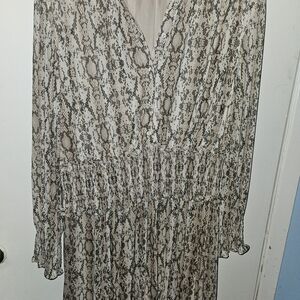 Reba Black and Cream Long Sleeve Dress